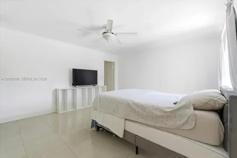 8197 W 14th Court Hialeah FL 33014