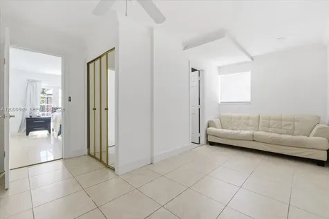 8197 W 14th Court Hialeah FL 33014