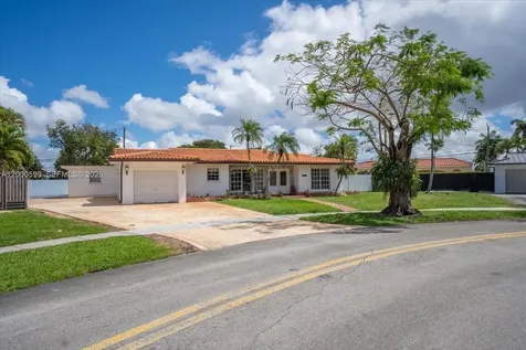 8197 W 14th Court Hialeah FL 33014