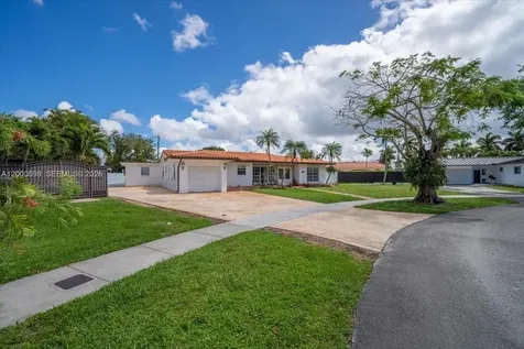 8197 W 14th Court Hialeah FL 33014