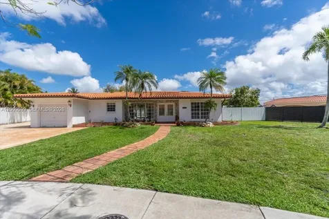 8197 W 14th Court Hialeah FL 33014