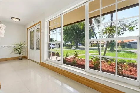 8197 W 14th Court Hialeah FL 33014