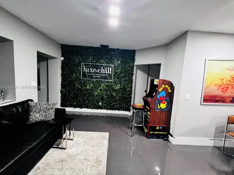 2990 NW 50th Street Miami FL 33142