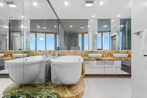 17121 Collins Avenue Sunny Isles Beach FL 33160