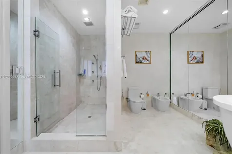 17121 Collins Avenue Sunny Isles Beach FL 33160