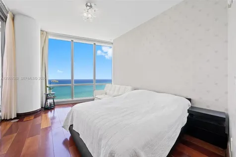 17121 Collins Avenue Sunny Isles Beach FL 33160
