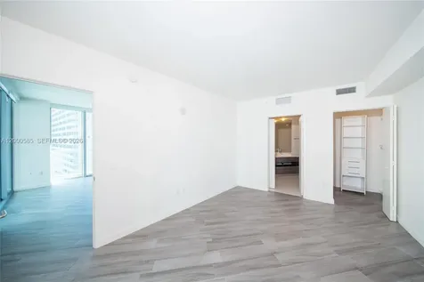 1100 S Miami Avenue Miami FL 33130