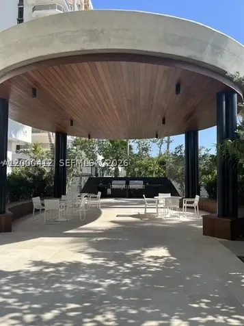 6365 Collins Avenue Miami Beach FL 33141