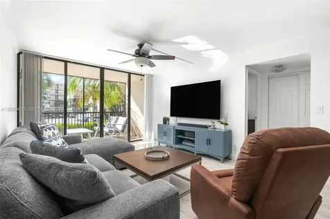 16 Royal Palm Way Boca Raton FL 33432