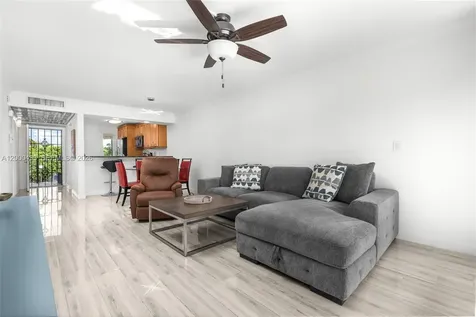 16 Royal Palm Way Boca Raton FL 33432