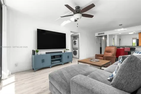 16 Royal Palm Way Boca Raton FL 33432