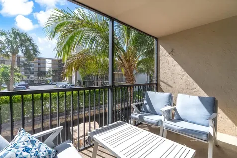 16 Royal Palm Way Boca Raton FL 33432