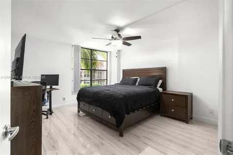 16 Royal Palm Way Boca Raton FL 33432