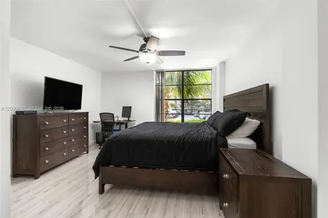 16 Royal Palm Way Boca Raton FL 33432
