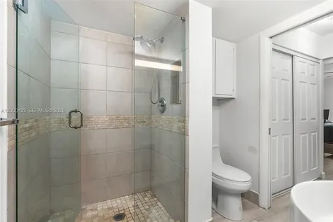 16 Royal Palm Way Boca Raton FL 33432