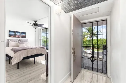 16 Royal Palm Way Boca Raton FL 33432