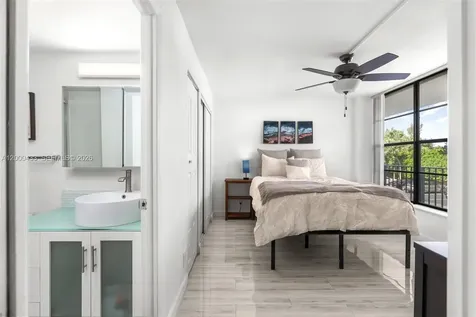 16 Royal Palm Way Boca Raton FL 33432