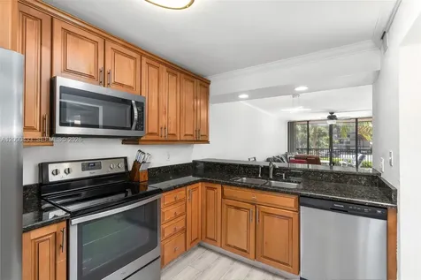 16 Royal Palm Way Boca Raton FL 33432
