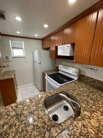 8601 SW 68th Court Pinecrest FL 33156