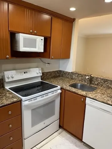 8601 SW 68th Court Pinecrest FL 33156