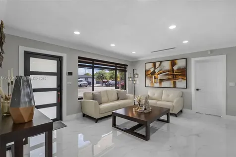 7875 NW 174th Terrace Hialeah FL 33015