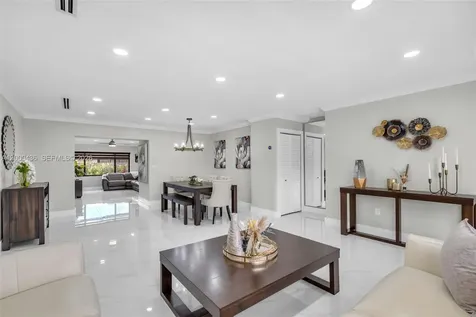 7875 NW 174th Terrace Hialeah FL 33015