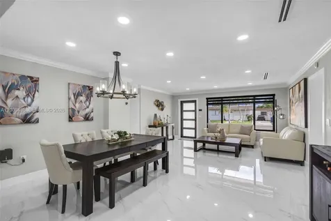 7875 NW 174th Terrace Hialeah FL 33015