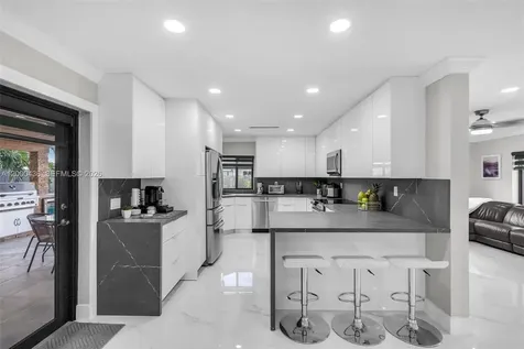 7875 NW 174th Terrace Hialeah FL 33015