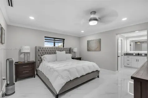 7875 NW 174th Terrace Hialeah FL 33015