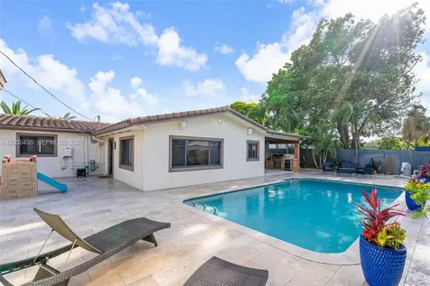 7875 NW 174th Terrace Hialeah FL 33015