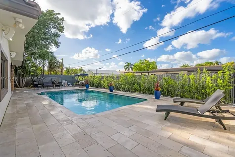 7875 NW 174th Terrace Hialeah FL 33015