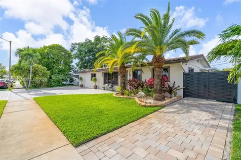 7875 NW 174th Terrace Hialeah FL 33015