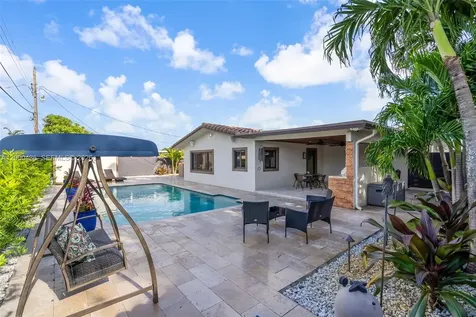 7875 NW 174th Terrace Hialeah FL 33015