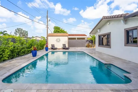 7875 NW 174th Terrace Hialeah FL 33015