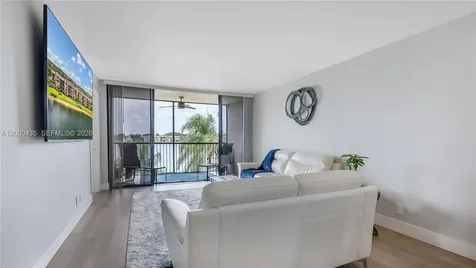 6231 Coral Lake Drive Margate FL 33063