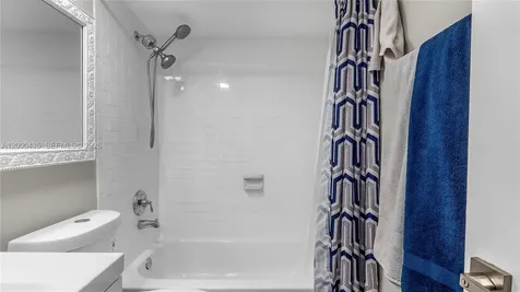 6231 Coral Lake Drive Margate FL 33063