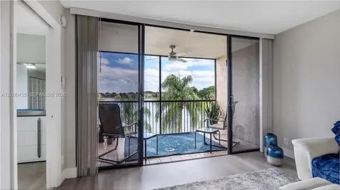 6231 Coral Lake Drive Margate FL 33063