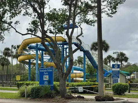 435 Rainbow Springs Terrace Royal Palm Beach FL 33411