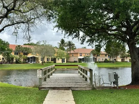 435 Rainbow Springs Terrace Royal Palm Beach FL 33411