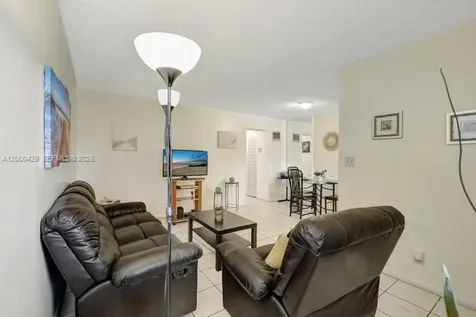 2145 Pierce Street Hollywood FL 33020