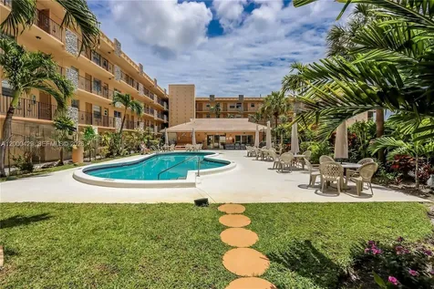 2145 Pierce Street Hollywood FL 33020