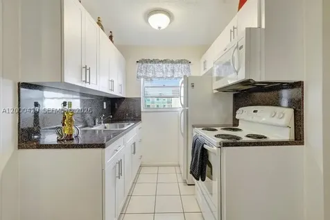 2145 Pierce Street Hollywood FL 33020