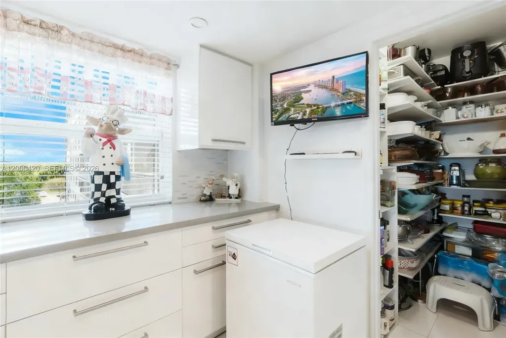 3800 Hillcrest Drive Hollywood FL 33021