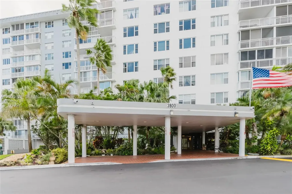 3800 Hillcrest Drive Hollywood FL 33021