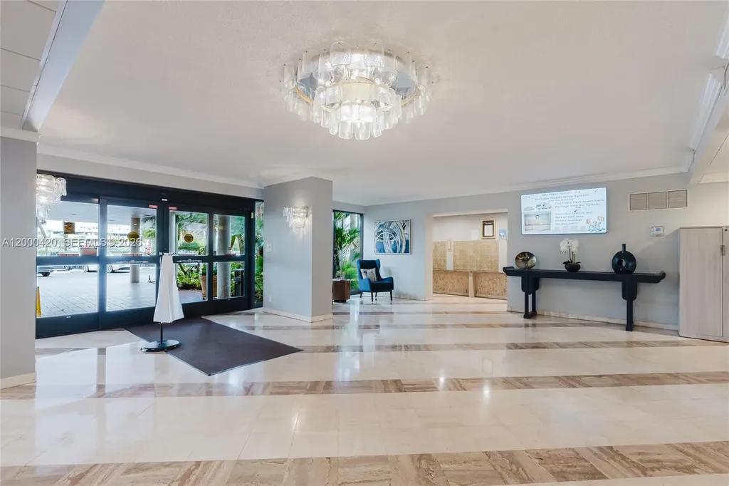 3800 Hillcrest Drive Hollywood FL 33021