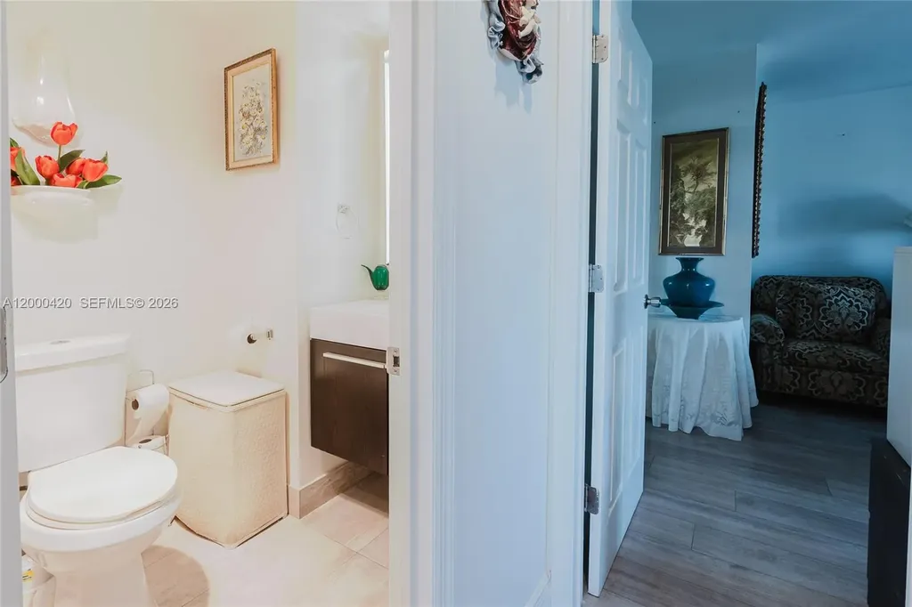3800 Hillcrest Drive Hollywood FL 33021