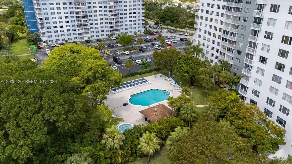 3800 Hillcrest Drive Hollywood FL 33021