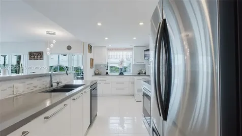 3800 Hillcrest Drive Hollywood FL 33021