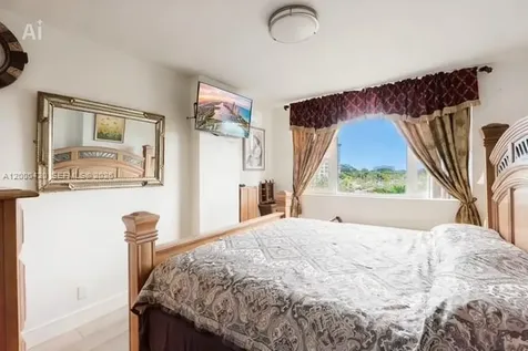 3800 Hillcrest Drive Hollywood FL 33021