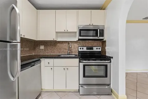 3147 Mcdonald Street Miami FL 33133